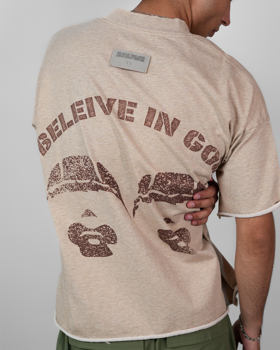 SEAMLESS BELIEVE IN GOD TEE [UNISEX]-BIRCH BEIGE