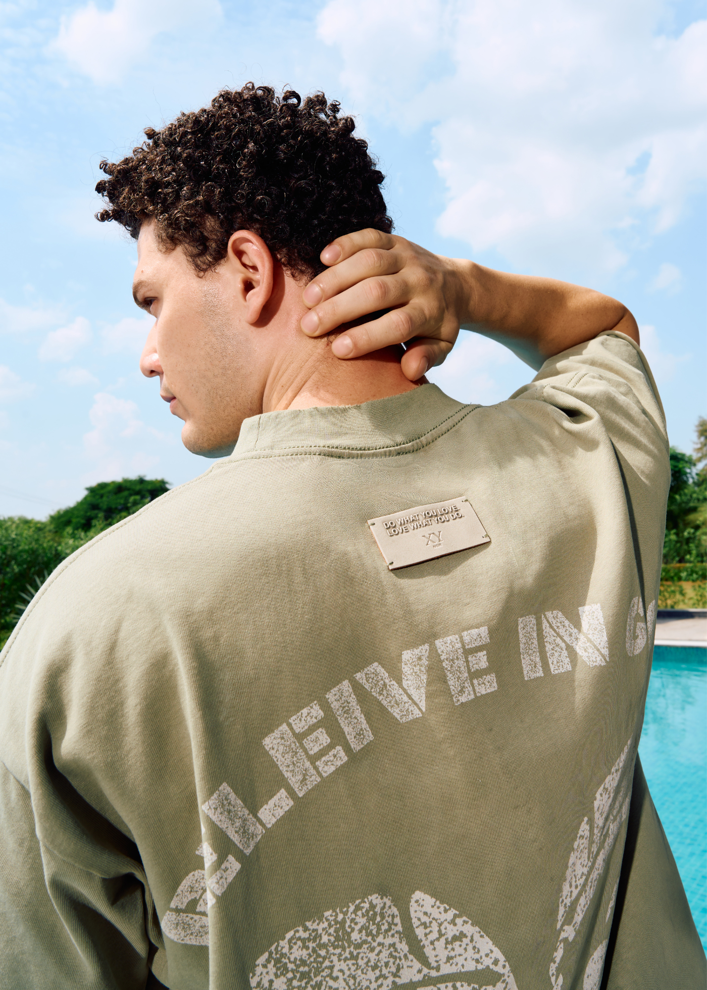 SEAMLESS BELIEVE IN GOD TEE [UNISEX] – SAGE GREEN