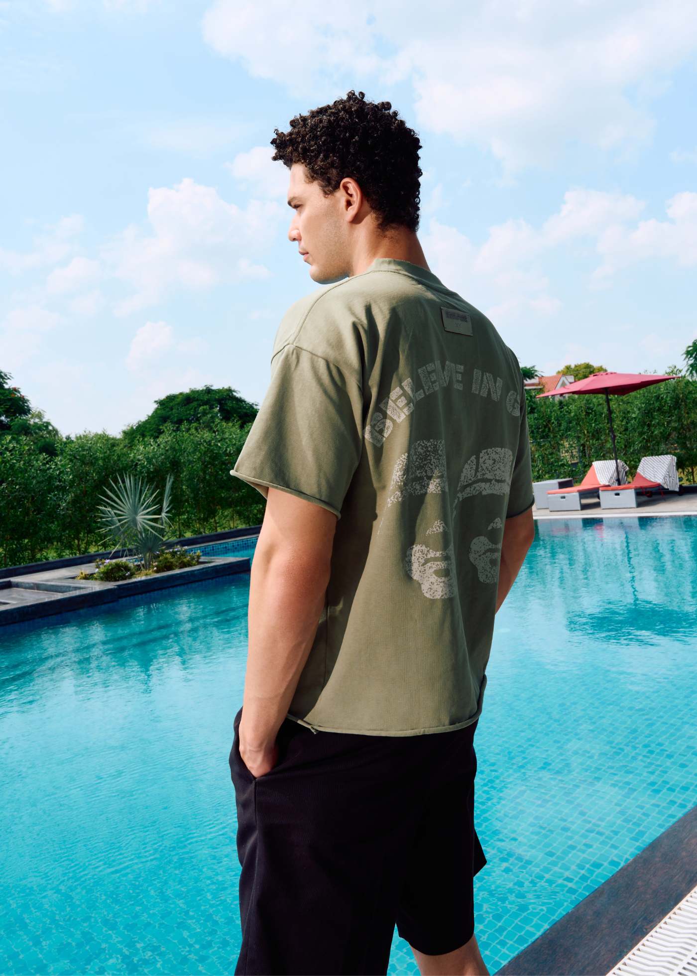 SEAMLESS BELIEVE IN GOD TEE [UNISEX] – SAGE GREEN