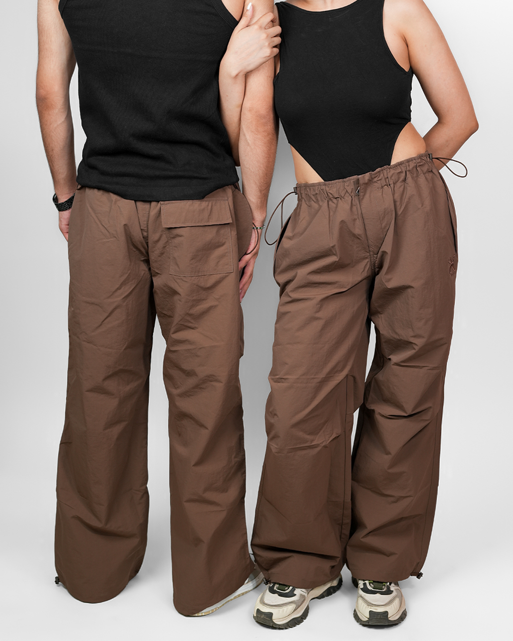 PIVOT PARACHUTE PANTS X CARGOS [UNISEX] – COFFEE