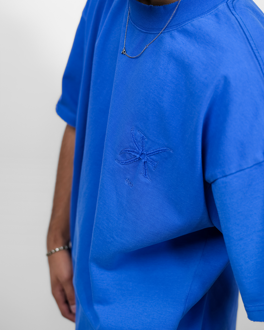 FRAY BELIEVE IN GOD EMBROIDERY TEE [UNISEX]-ELECTRIC BLUE