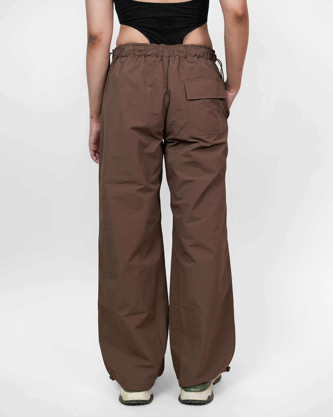 PIVOT PARACHUTE PANTS X CARGOS [UNISEX] – COFFEE