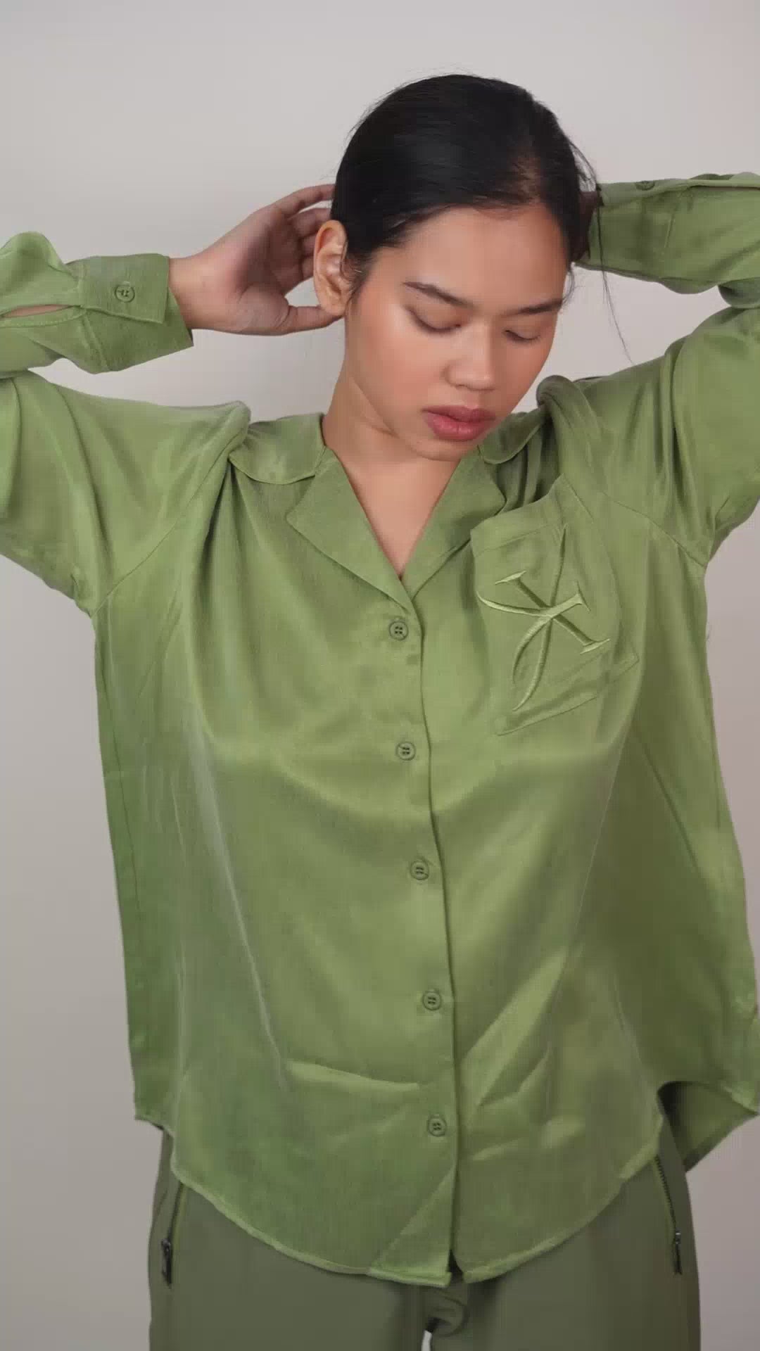 SERENE RELAXED SHIRT [WOMEN]-MOSS GREEN